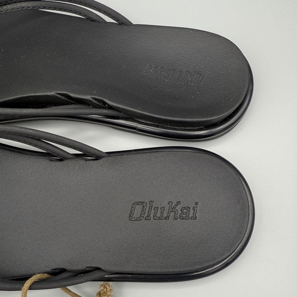 NWT OluKai ‘aka Sandals, in Black - Picture 10 of 14